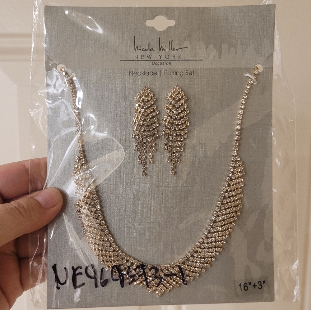 Nicole Miller Necklace & Earring Set